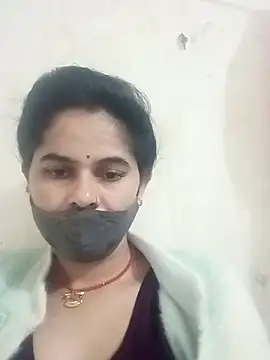 Snapshot of JULEE-740 chatting on November 16, 5:13 am JULEE-740 online show from November 16, 5:13 am