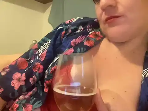 spookyspooky2 online show from September 24, 4:49 am