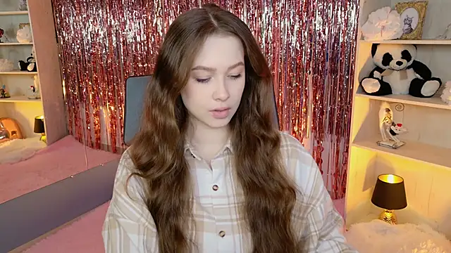 ArielSykes online show from April 17, 6:33 pm