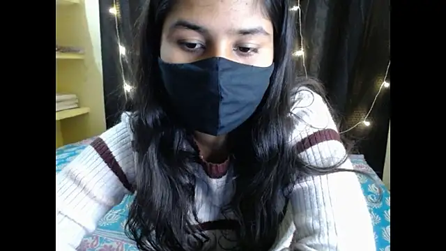 Snapshot of Vanya_7 chatting on November 9, 9:18 am Vanya 7 online show from November 9, 9:18 am