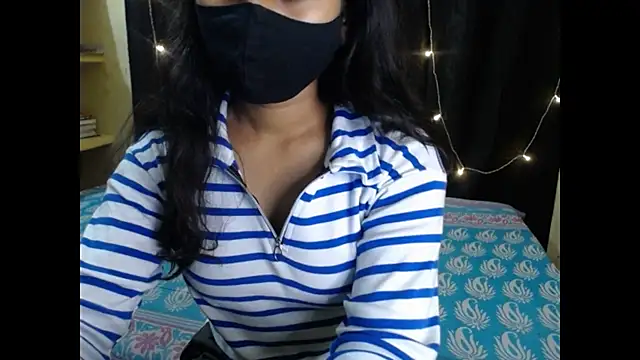 Snapshot of Vanya_7 chatting on November 20, 7:24 pm Vanya 7 online show from November 20, 7:24 pm