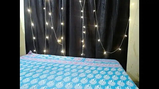 Snapshot of Vanya_7 chatting on November 28, 11:13 am Vanya 7 online show from November 28, 11:13 am