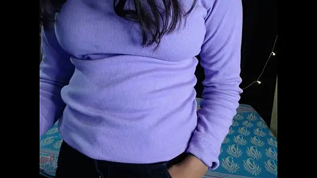 Snapshot of Vanya_7 chatting on November 29, 11:24 am Vanya 7 online show from November 29, 11:24 am