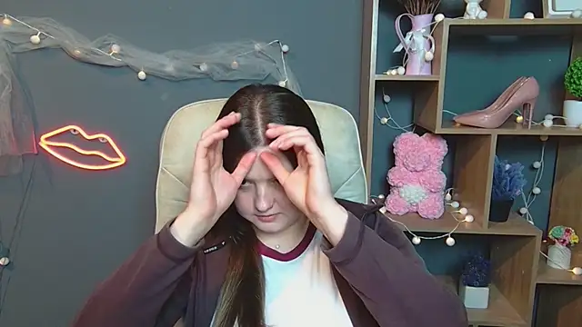 Snapshot of MavkaCute chatting on September 10, 6:19 pm MavkaCute online show from September 10, 6:19 pm