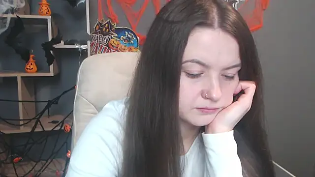 Snapshot of MavkaCute chatting on November 3, 7:04 pm MavkaCute online show from November 3, 7:04 pm