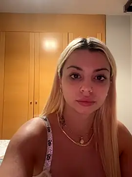 Snapshot of NoeliaGarcia17 chatting on September 19, 2:24 am NoeliaGarcia17 online show from September 19, 2:24 am
