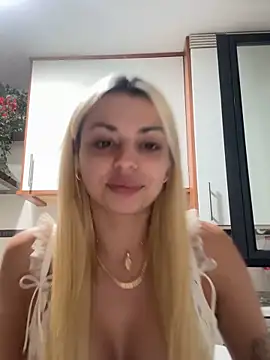 Snapshot of NoeliaGarcia17 chatting on September 30, 10:15 pm NoeliaGarcia17 online show from September 30, 10:15 pm