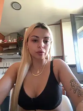 Snapshot of NoeliaGarcia17 chatting on October 1, 2:12 pm NoeliaGarcia17 online show from October 1, 2:12 pm