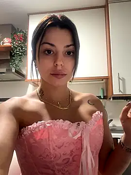 Snapshot of NoeliaGarcia17 chatting on October 24, 10:06 pm NoeliaGarcia17 online show from October 24, 10:06 pm