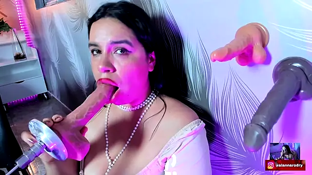 Alanna-sloppy online show from October 18, 2:29 pm