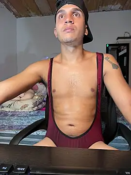 Angel latinboy online show from April 16, 12:50 pm