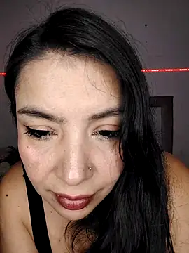 Snapshot of Anahibella chatting on October 26, 5:35 am Anahibella online show from October 26, 5:35 am