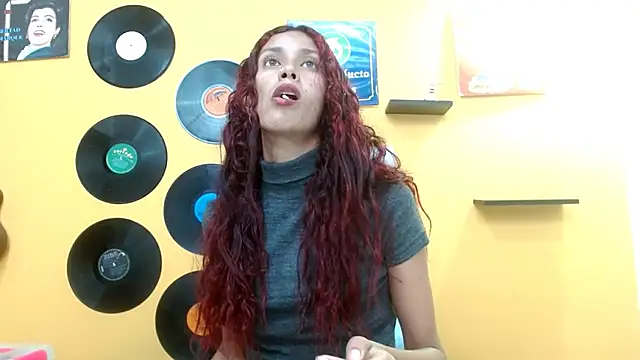 skinnyverus18 online show from September 14, 7:13 pm