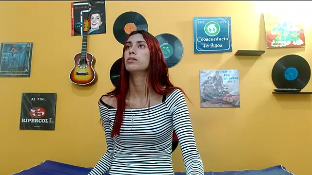 skinnyverus18 online show from November 21, 7:01 pm