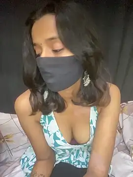 Snapshot of Joy_Love_Roxie chatting on November 11, 7:25 pm Joy Love Roxie online show from November 11, 7:25 pm