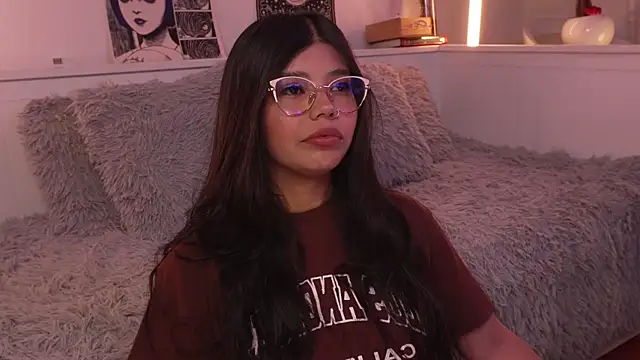 sophieee art online show from March 25, 3:56 am