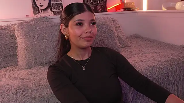 sophieee art online show from April 20, 6:53 pm