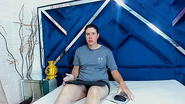 CandyandSteven online show from September 11, 2:33 am