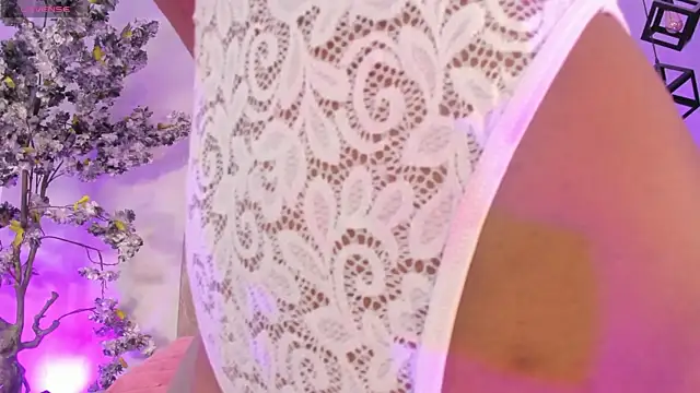 Keirahartz online show from December 3, 11:52 am