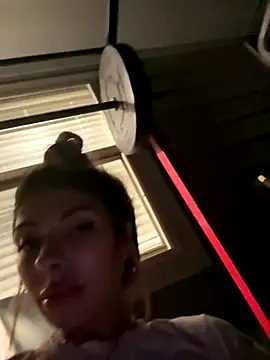 Snapshot of bbgurlnickii chatting on September 13, 6:24 am bbgurlnickii online show from September 13, 6:24 am