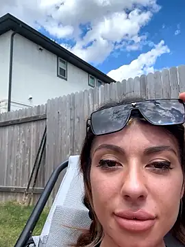 Snapshot of bbgurlnickii chatting on September 25, 6:22 pm bbgurlnickii online show from September 25, 6:22 pm