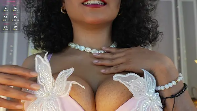 ellette   online show from February 26, 7:24 pm