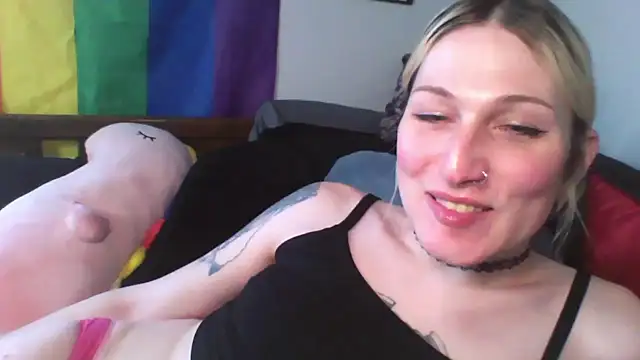 AthenaAphrodisia online show from March 5, 6:26 pm