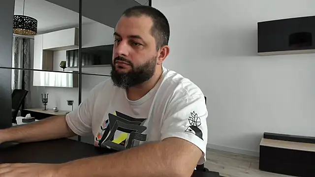 Snapshot of DravenPeak chatting on September 9, 6:35 am DravenPeak online show from September 9, 6:35 am