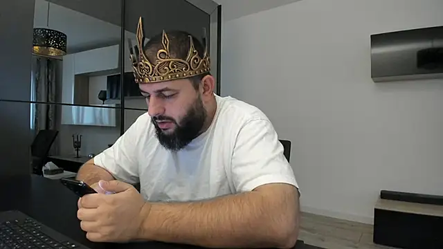 Snapshot of DravenPeak chatting on September 12, 4:56 am DravenPeak online show from September 12, 4:56 am