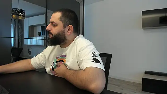 Snapshot of DravenPeak chatting on September 15, 5:18 am DravenPeak online show from September 15, 5:18 am