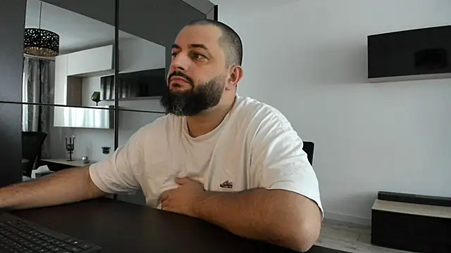 Snapshot of DravenPeak chatting on September 18, 6:04 am DravenPeak online show from September 18, 6:04 am