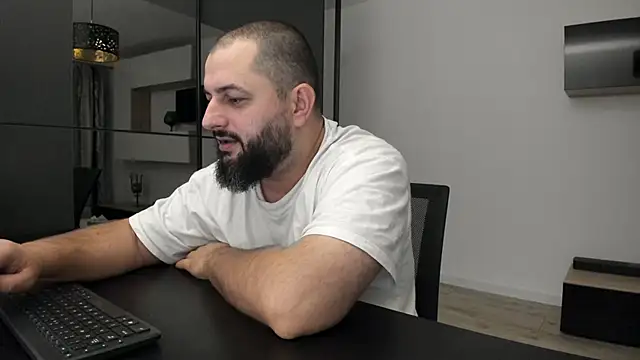 Snapshot of DravenPeak chatting on September 21, 8:21 pm DravenPeak online show from September 21, 8:21 pm