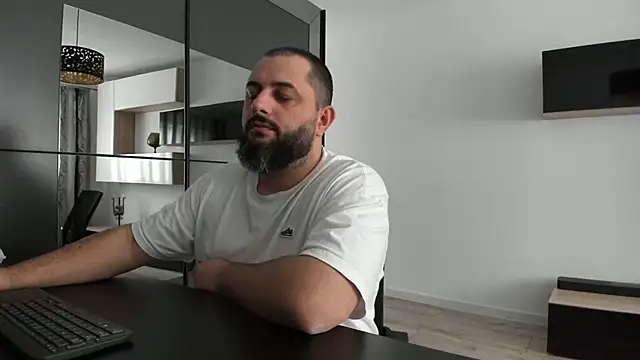 Snapshot of DravenPeak chatting on September 27, 12:21 pm DravenPeak online show from September 27, 12:21 pm