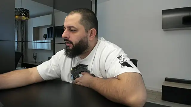 Snapshot of DravenPeak chatting on September 29, 6:07 am DravenPeak online show from September 29, 6:07 am