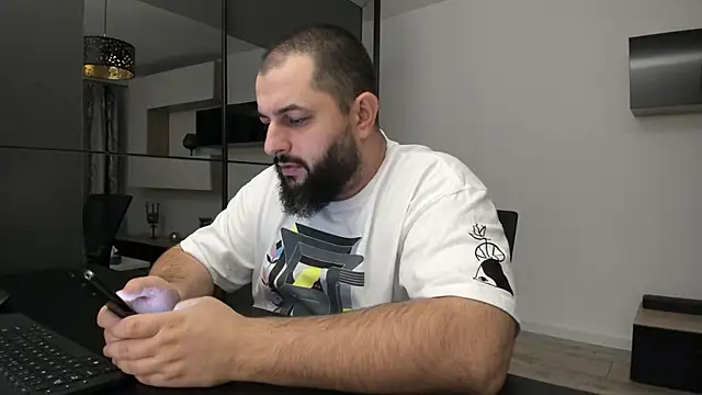 Snapshot of DravenPeak chatting on September 30, 5:07 pm DravenPeak online show from September 30, 5:07 pm