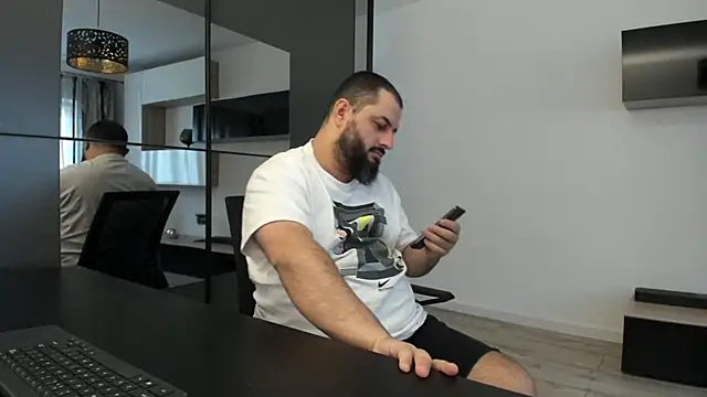 Snapshot of DravenPeak chatting on October 3, 10:01 am DravenPeak online show from October 3, 10:01 am