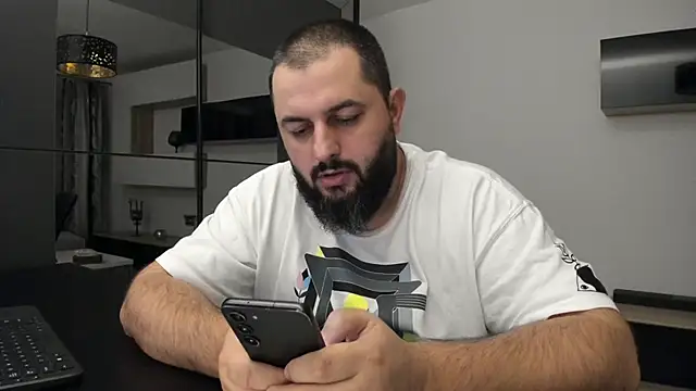 Snapshot of DravenPeak chatting on October 3, 10:07 pm DravenPeak online show from October 3, 10:07 pm