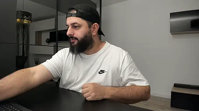 Snapshot of DravenPeak chatting on October 9, 11:58 pm DravenPeak online show from October 9, 11:58 pm