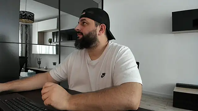 Snapshot of DravenPeak chatting on October 10, 1:10 pm DravenPeak online show from October 10, 1:10 pm