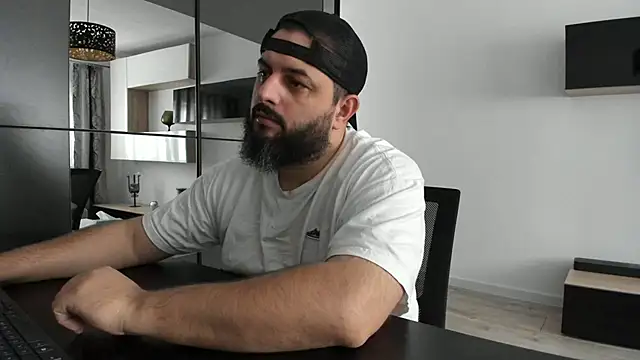 Snapshot of DravenPeak chatting on October 11, 10:14 am DravenPeak online show from October 11, 10:14 am