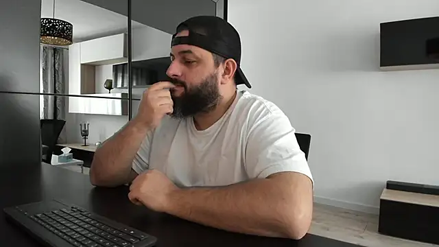 Snapshot of DravenPeak chatting on October 15, 10:59 am DravenPeak online show from October 15, 10:59 am