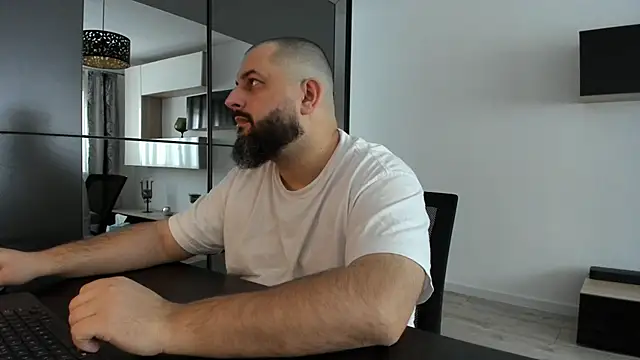 Snapshot of DravenPeak chatting on October 17, 8:17 am DravenPeak online show from October 17, 8:17 am