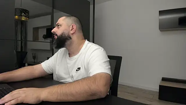 Snapshot of DravenPeak chatting on October 20, 8:42 pm DravenPeak online show from October 20, 8:42 pm