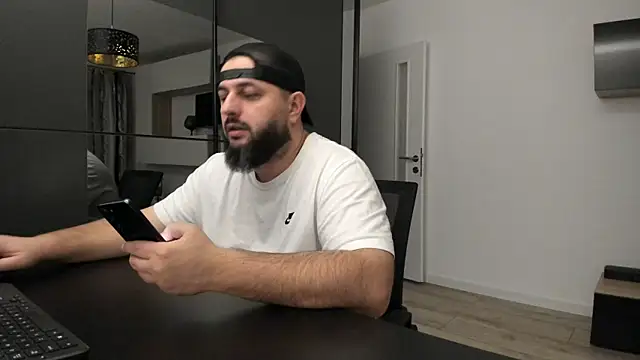 Snapshot of DravenPeak chatting on October 25, 4:46 pm DravenPeak online show from October 25, 4:46 pm