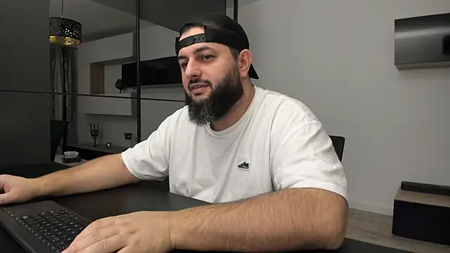 Snapshot of DravenPeak chatting on November 12, 3:23 pm DravenPeak online show from November 12, 3:23 pm