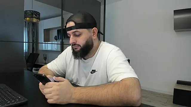 Snapshot of DravenPeak chatting on November 19, 12:05 pm DravenPeak online show from November 19, 12:05 pm