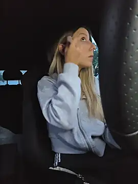 Snapshot of PetiteSecrets chatting on November 14, 5:00 pm PetiteSecrets online show from November 14, 5:00 pm