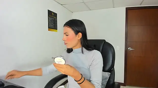 Aisha hotts777 online show from January 17, 3:33 am