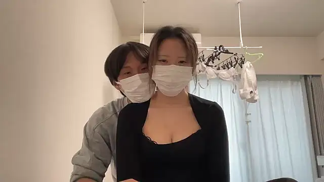 Snapshot of reon_reonreon chatting on November 18, 5:01 am reon reonreon online show from November 18, 5:01 am