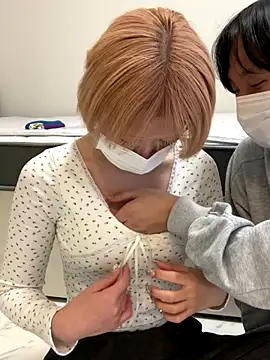 Snapshot of reon_reonreon chatting on December 16, 5:12 am reon reonreon online show from December 16, 5:12 am